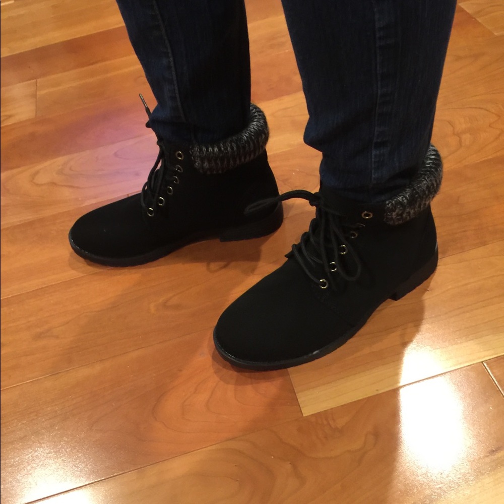 Boots new ⭐️⭐️⭐️⭐️FLASH SALE⭐️⭐️⭐️ - Picture 9 of 10